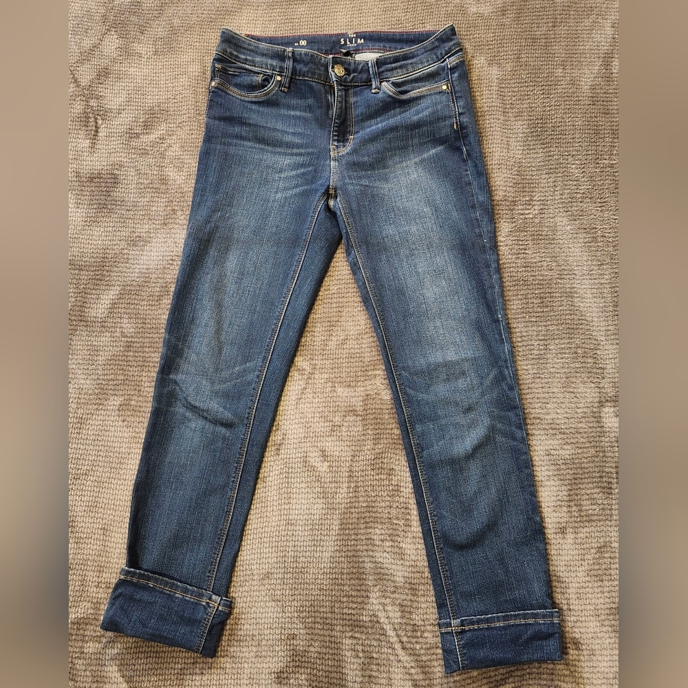 White House Black Market Slim Crop Jean Size 00 Medium Dark Wash